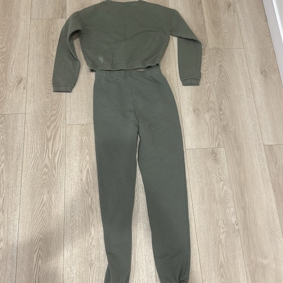 Khaki green joggers set - Picture 15 of 16